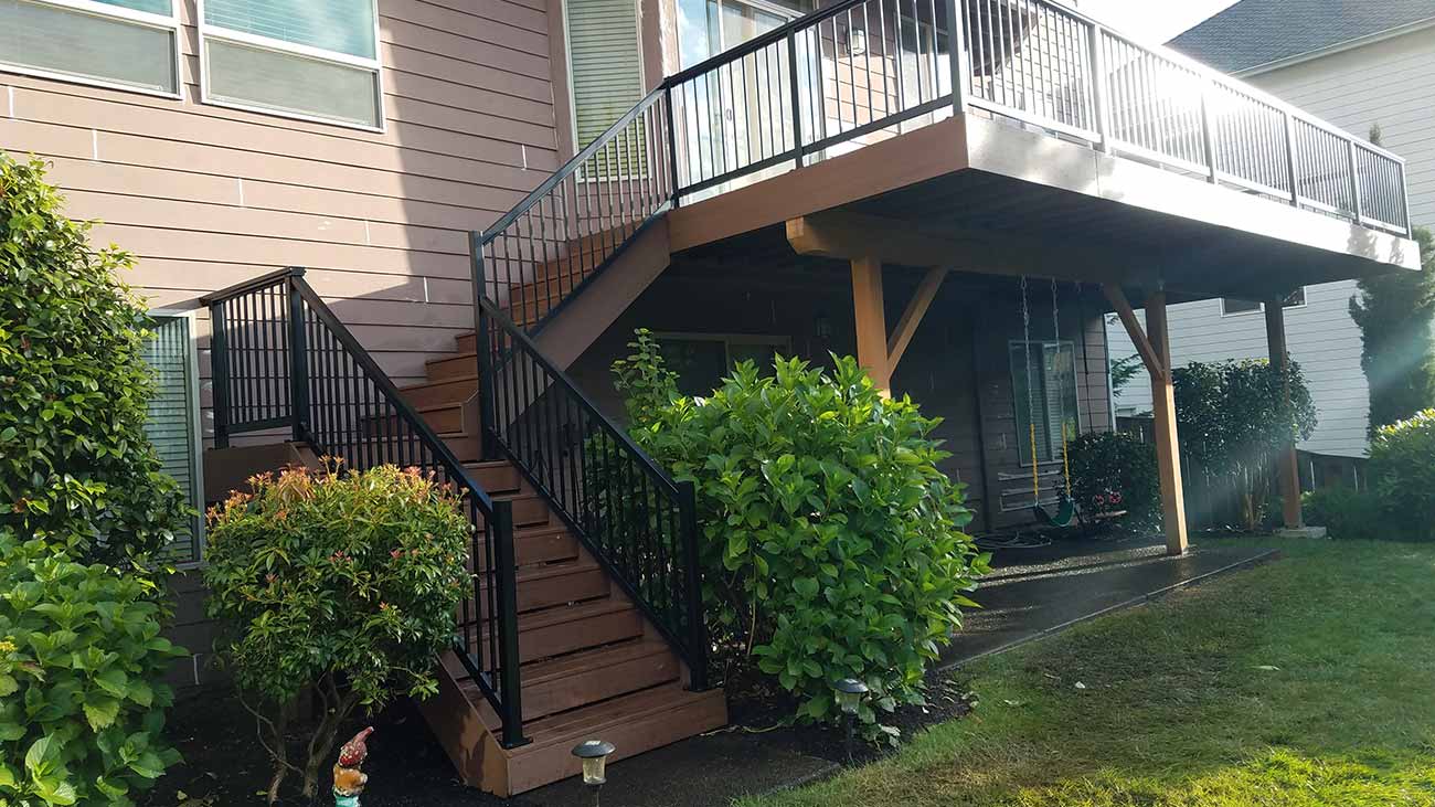 Deck Photo 8 - Plastic Deck and Stairs